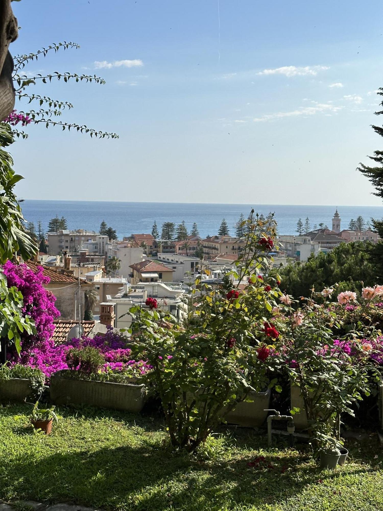 Le Rose Di Emma Villa Bordighera Luaran gambar
