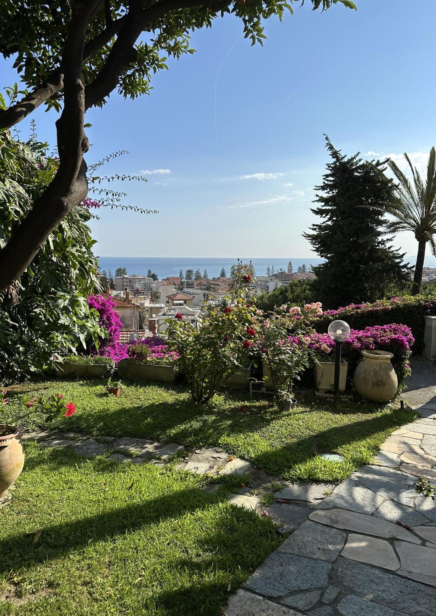 Le Rose Di Emma Villa Bordighera Luaran gambar